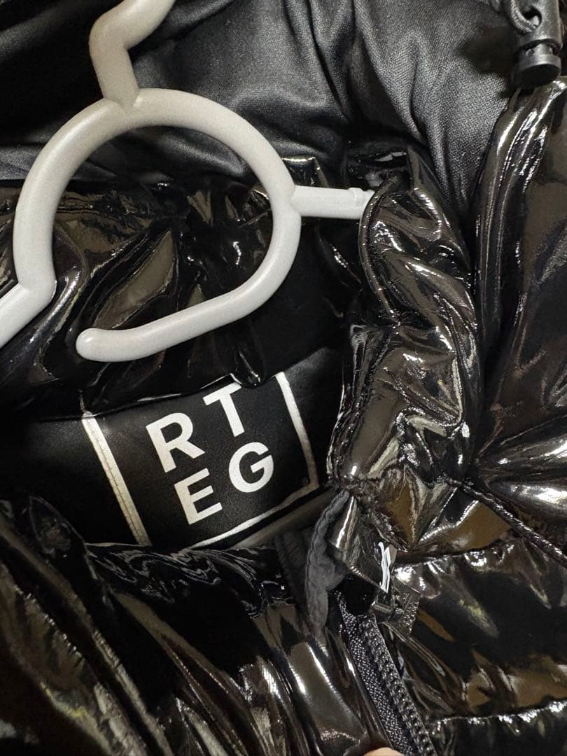 アダムスジャグラーダウンベスト