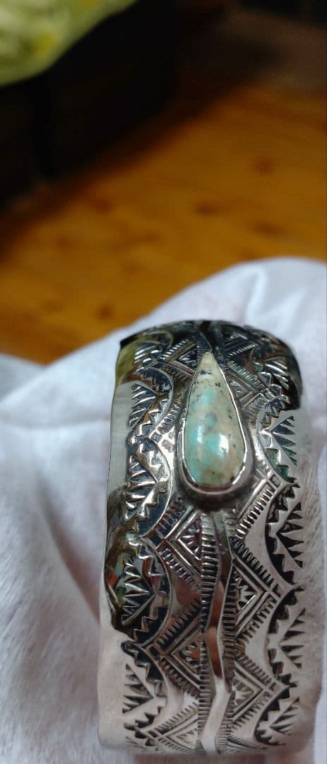 インディアンジュエリー ナバホ族　トーマス・チャーリー　STIRLINGバングル