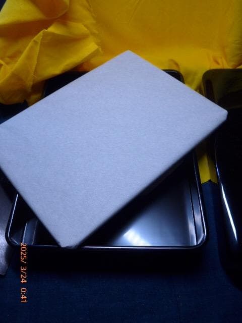 るでぃ。　青がとても美しい輪島塗。鉄線沈金仕上げの硯箱になります。未使用品