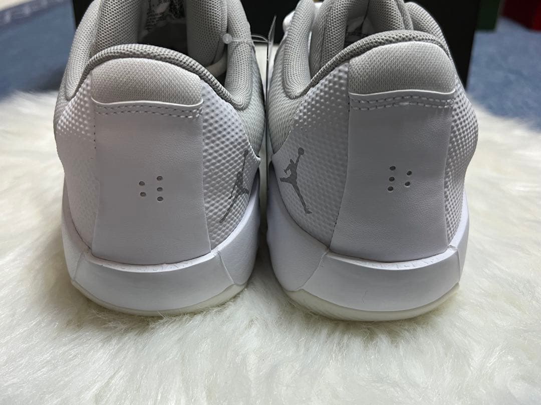 JORDAN LUKA .77 PFジョーダン・ルカ .77 PF 28.5㎝