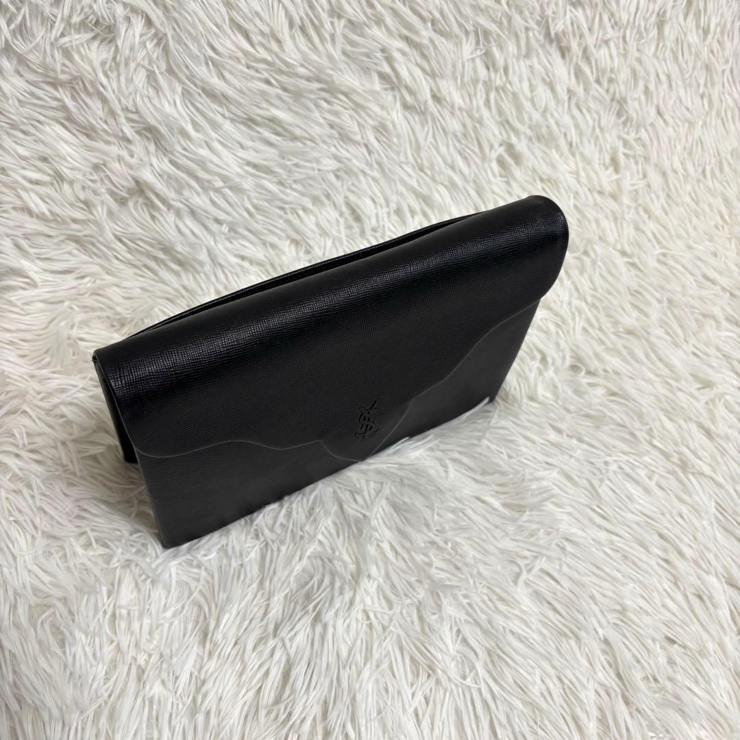 美品★イヴサンローラン クラッチバッグ カサンドラ レザー ブラック YSL
