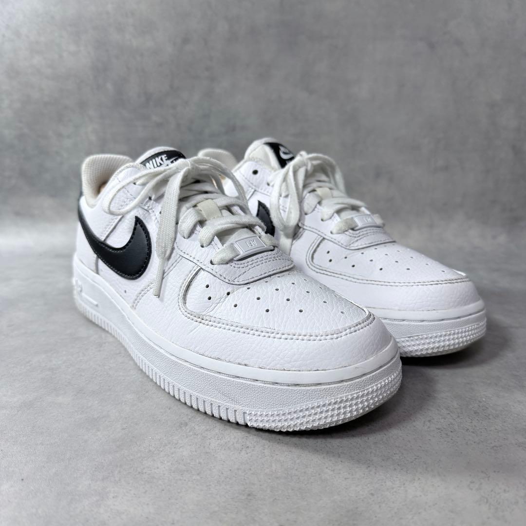 ナイキ エアフォース1 NIKE ホワイト ブラック 白黒 人気 24cm