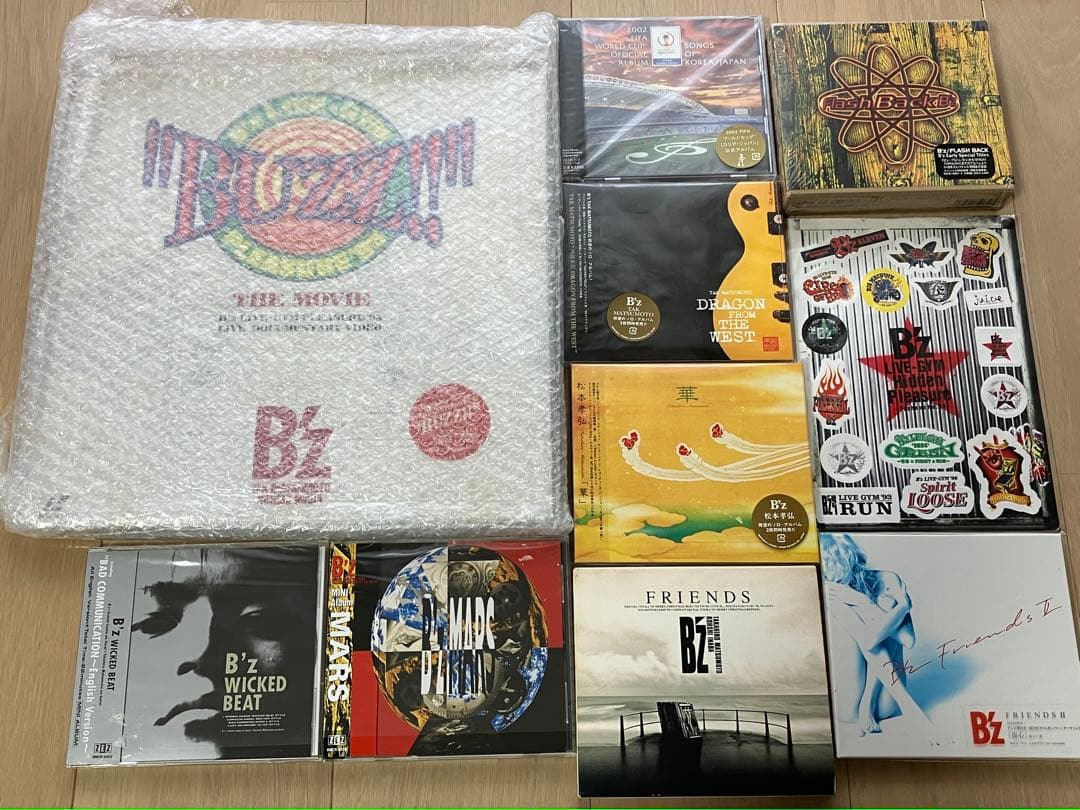 B'z CDコレクションとアパレルセット