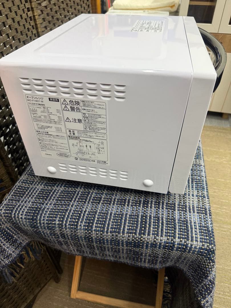 【洗浄消毒作業済】　アイリスオーヤマ　オーブンレンジ　MO-F1807-W