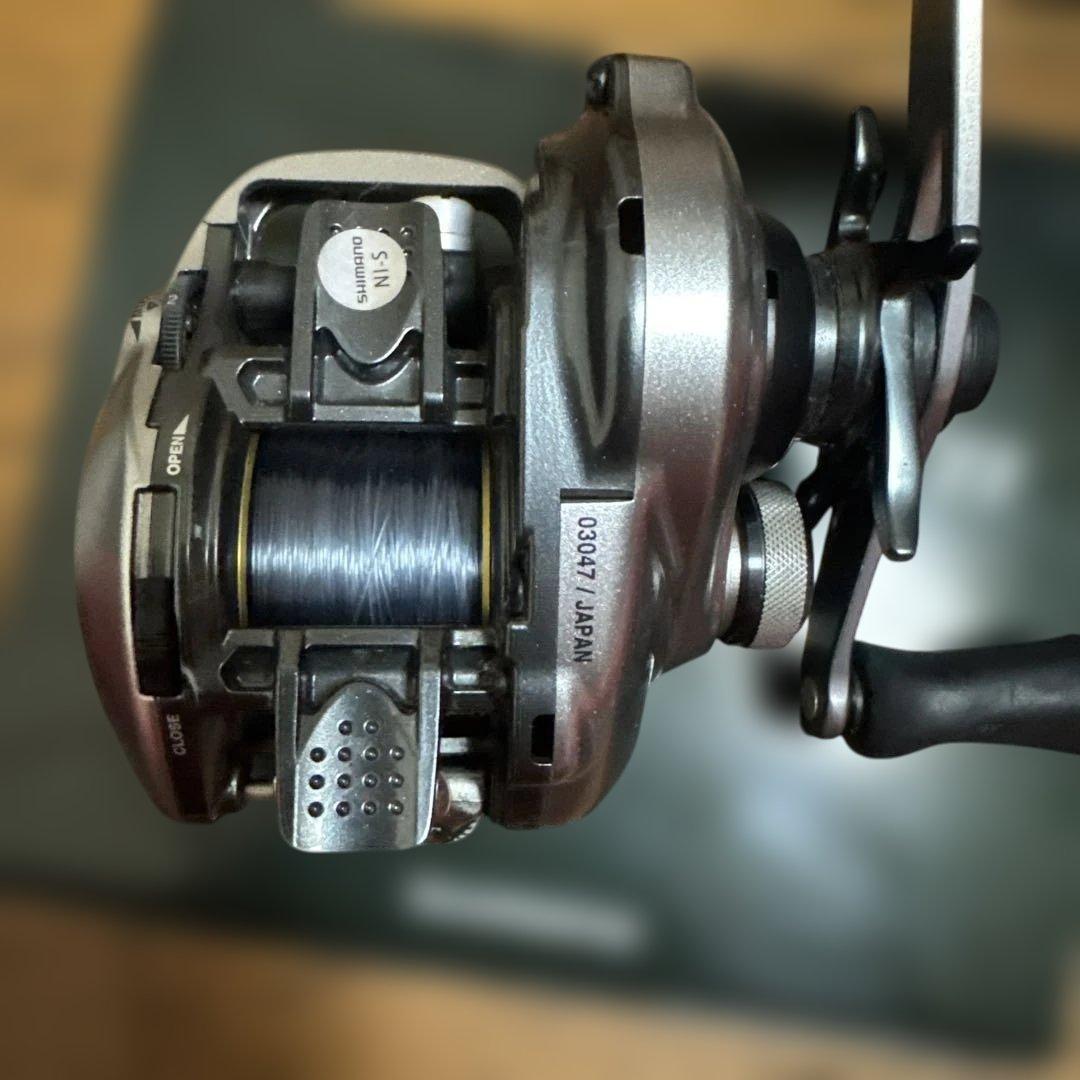 SHIMANO nium HG 左ハンドルベイトリール