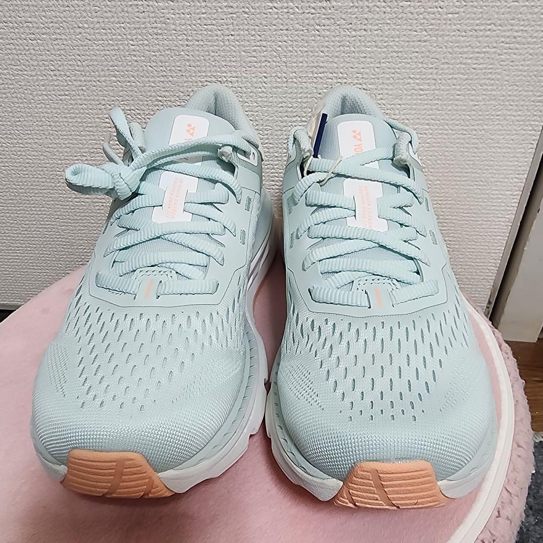 新品未使用ヨネックス　YONEXセーフラン　200X ウィメン24cm　最新