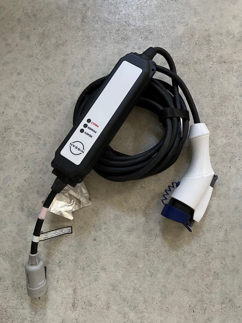 日産純正 サクラEV充電器200V対応 収納バッグ付き　J1772（Type1）