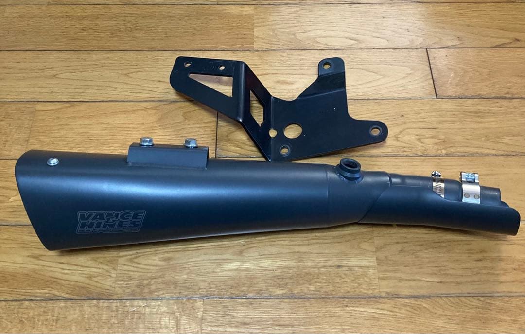 ヤマハ　BOLT バンスアンドハインズ　スリップオンマフラー