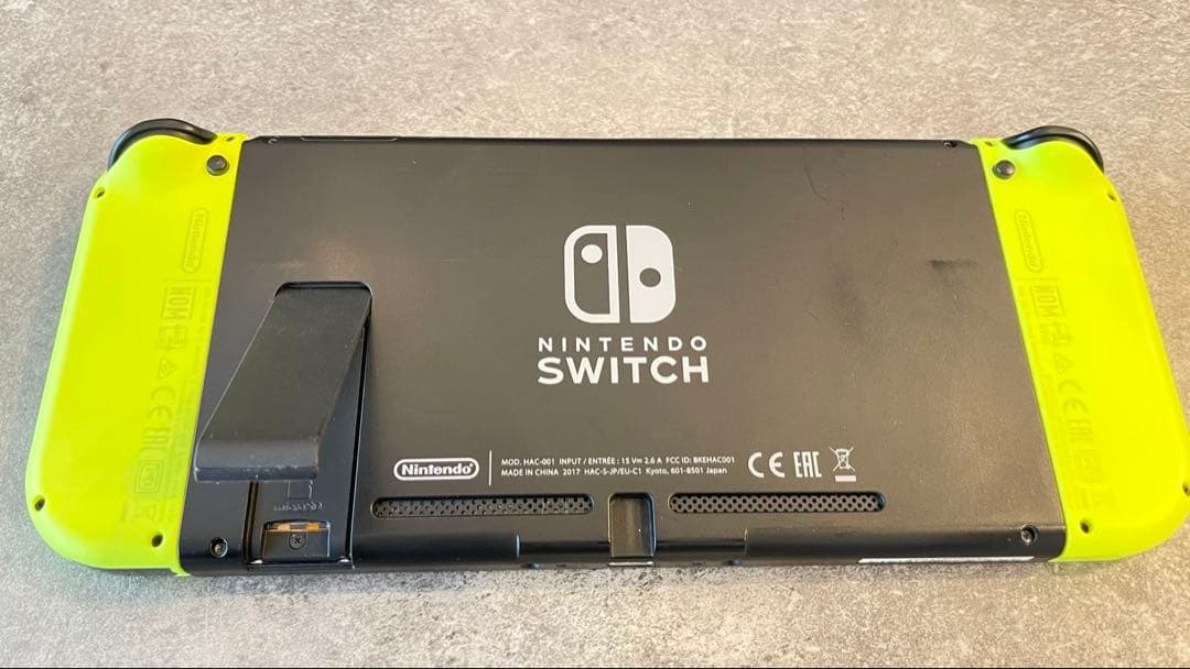 ニンテンドースイッチ　本体　ネオンイエロー