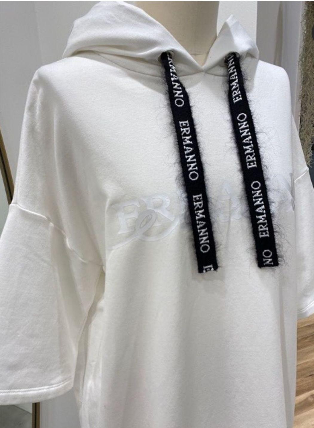 本日23時までセール、未使用エルマンノ シェルヴィーノのパーカーワンピース