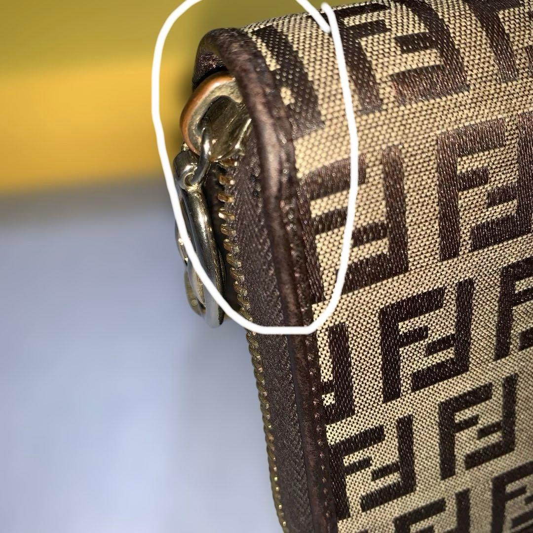 FENDI フェンディ　ラウンドファスナー　長財布