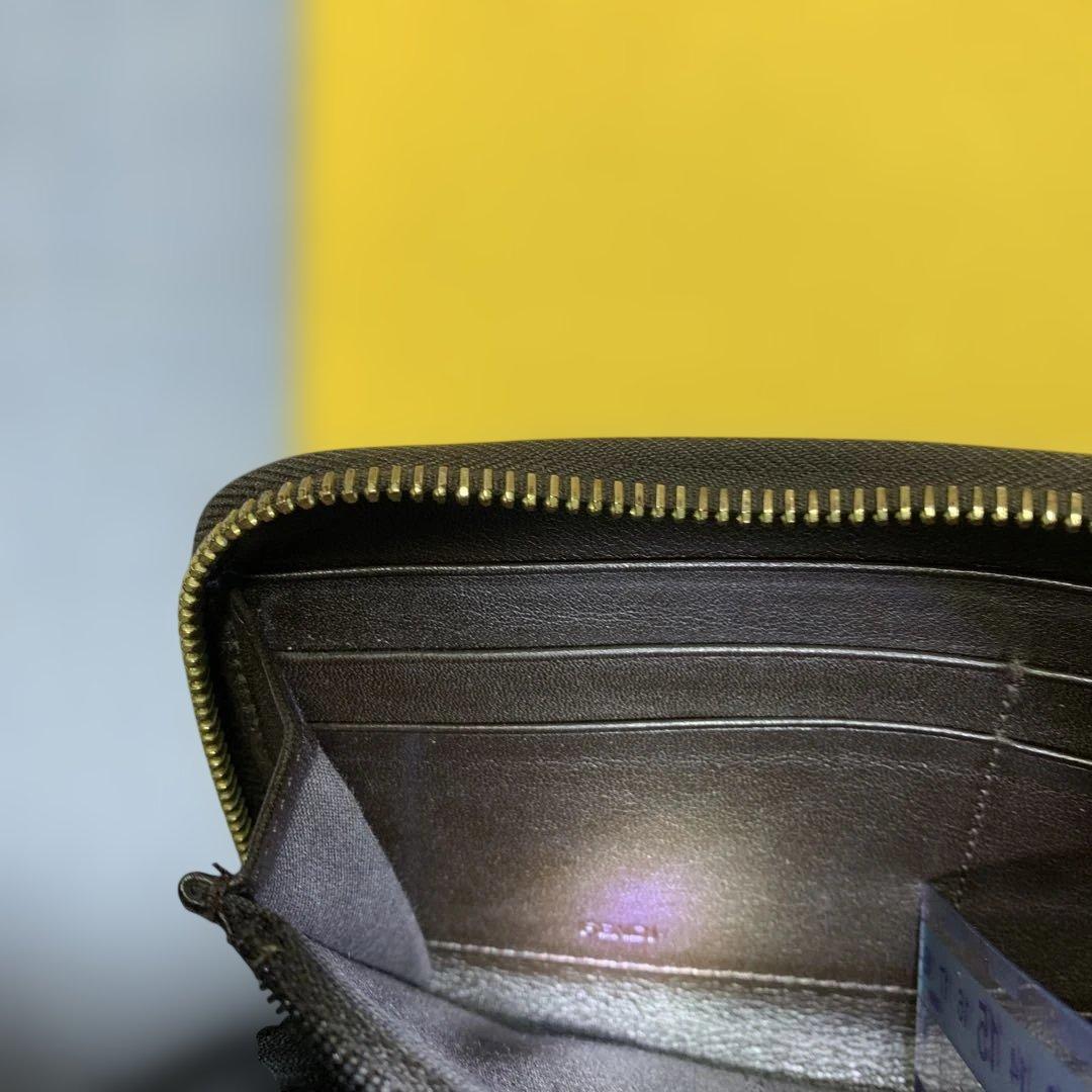 FENDI フェンディ　ラウンドファスナー　長財布