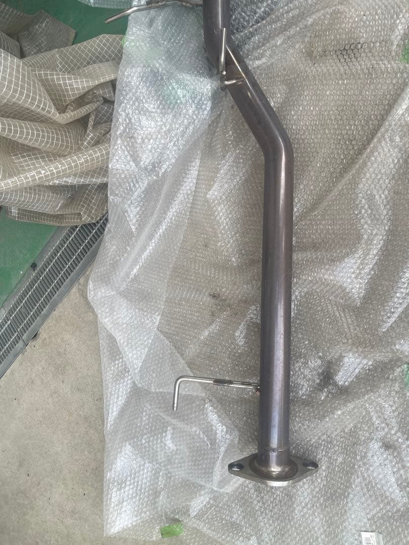 タ*カ様 E52 エルグランド　マフラー　BEFREE 中間パイプ