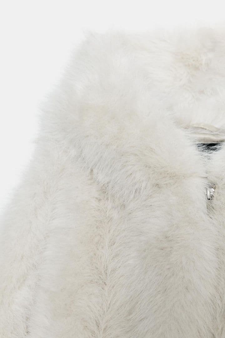 【新品タグ付き】ZARA ショート丈フェイクファー フード付きコート XS-S