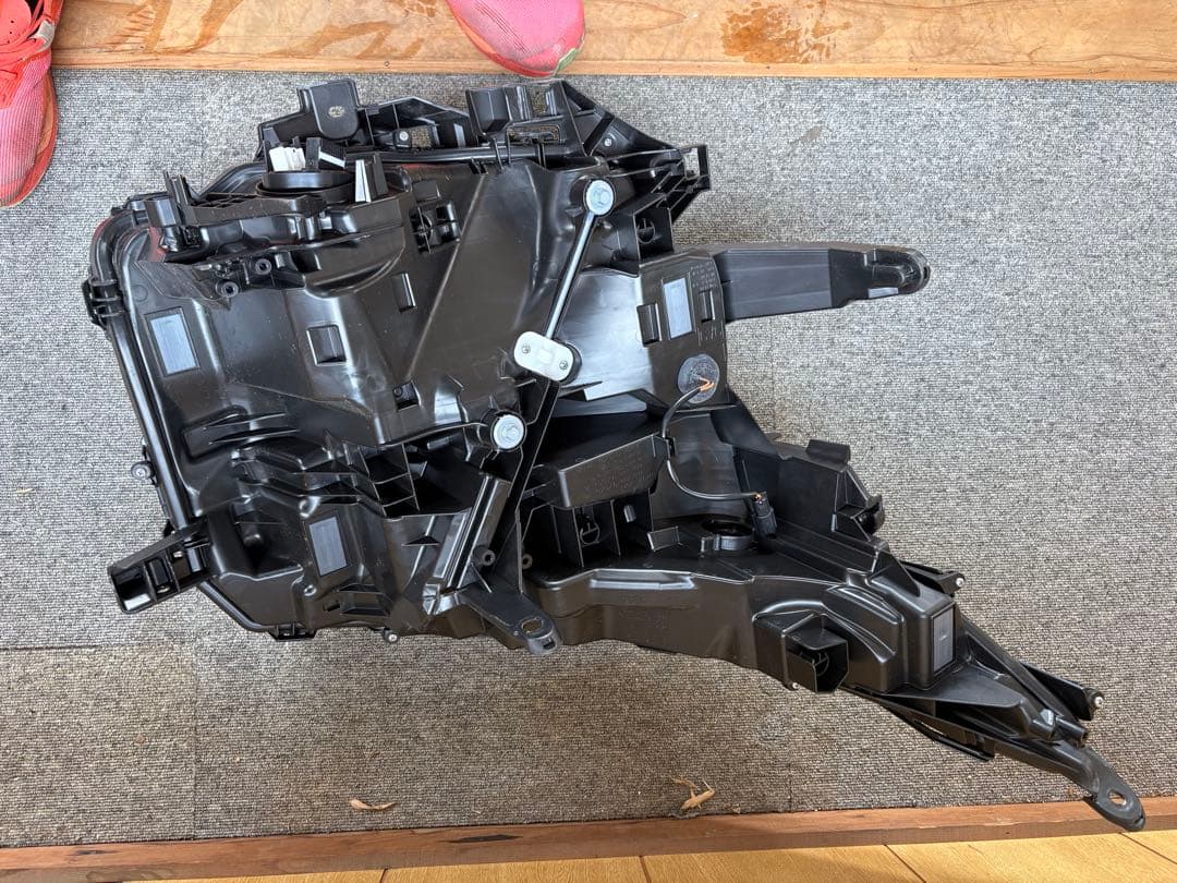 90系ヴォクシー　ヘッドライト