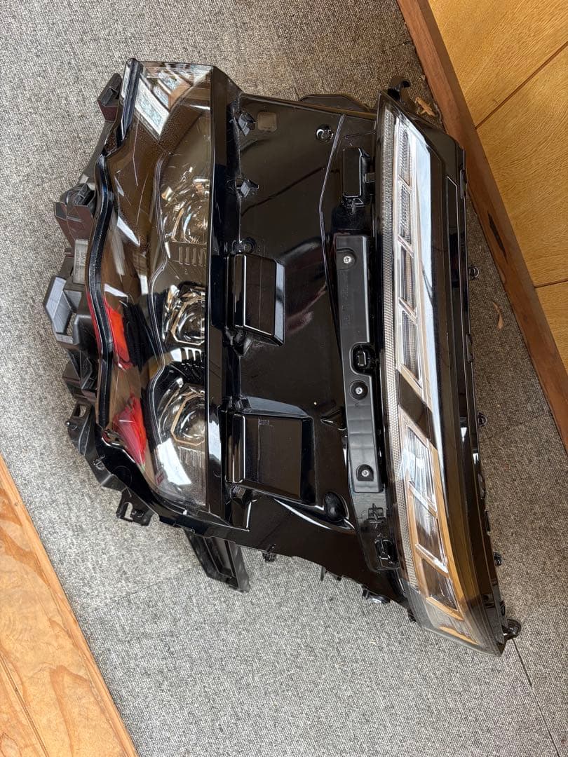 90系ヴォクシー　ヘッドライト