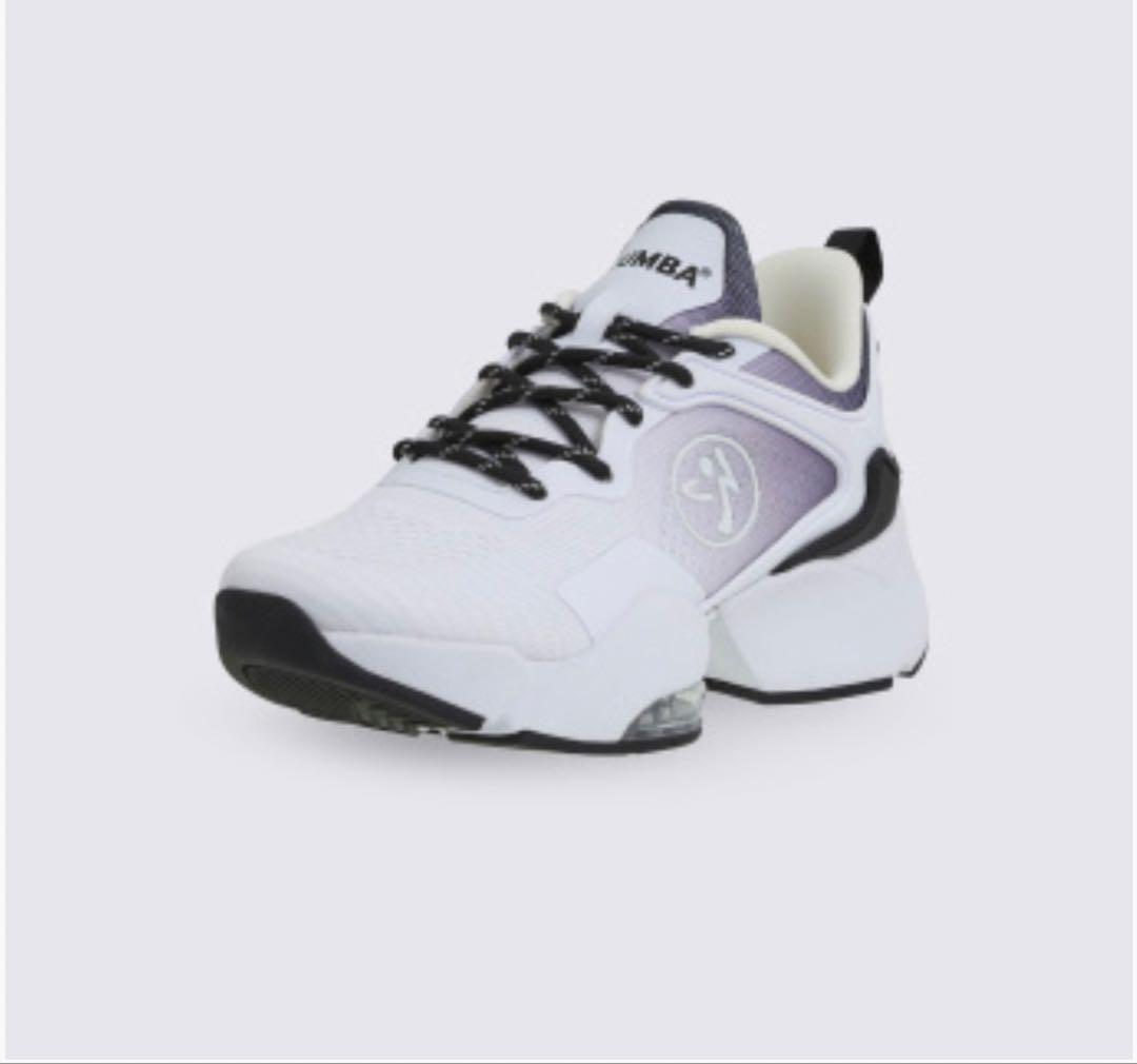 新作、正規品 ZUMBA Air Stomp ホワイト/ブラック
