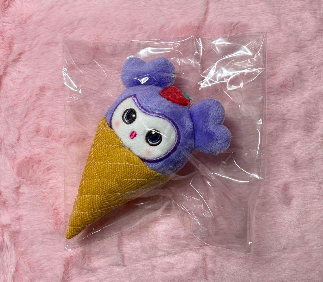 TWICE LOVELYS アイス ぬいぐるみ バッチ サナ サブリー