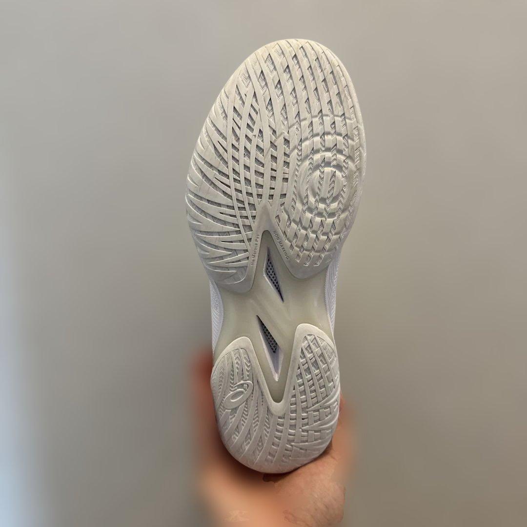 グライド ノヴァ FF 3 バスケットボールシューズ　26.5