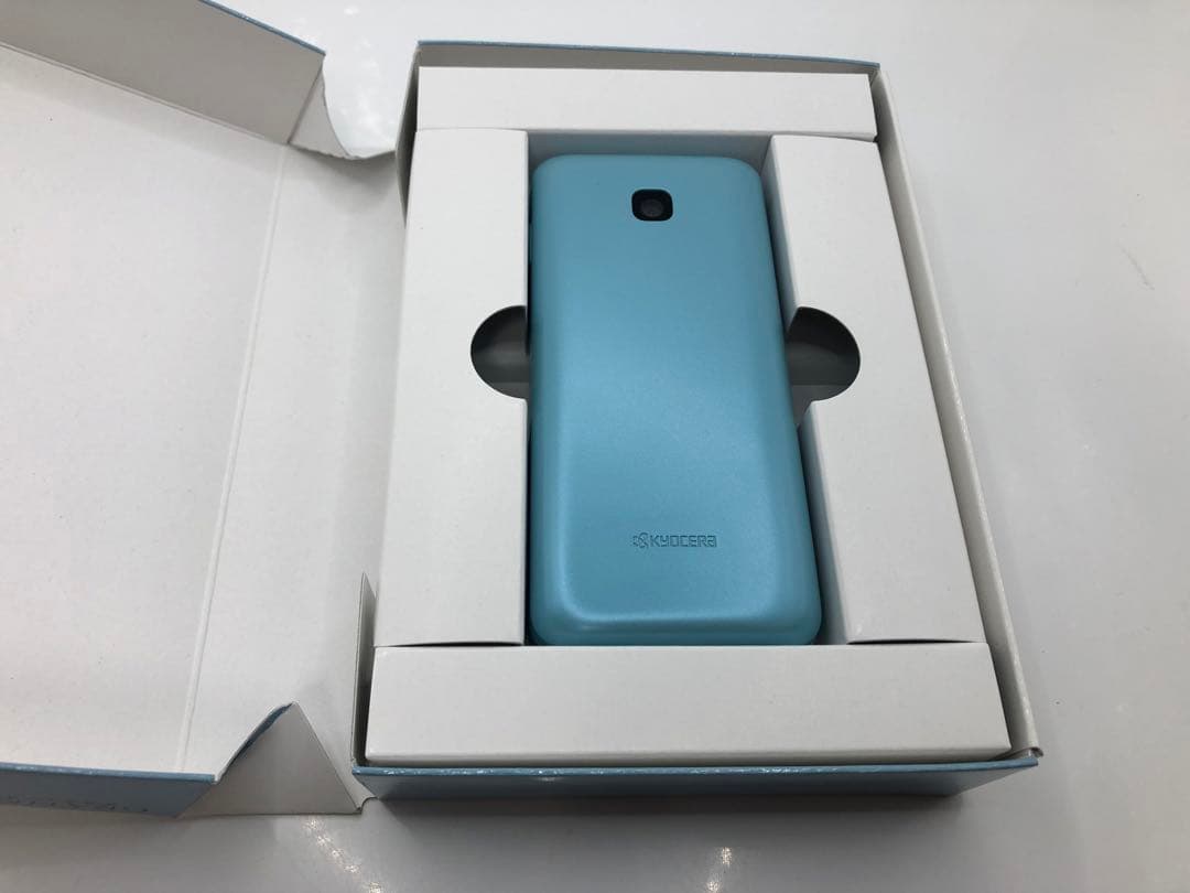 au　GRATINA KYF42 　ライトブルー　4G ガラケー　☆未使用☆