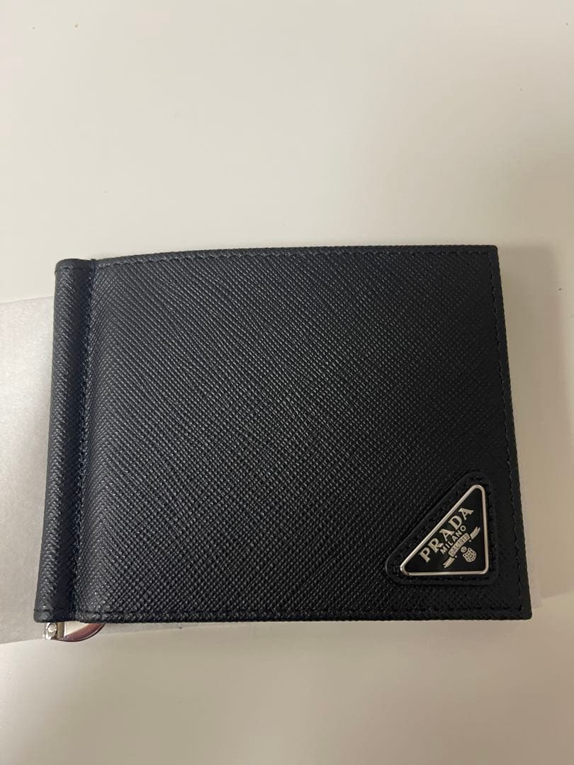 PRADA マネークリップ付き財布 黒