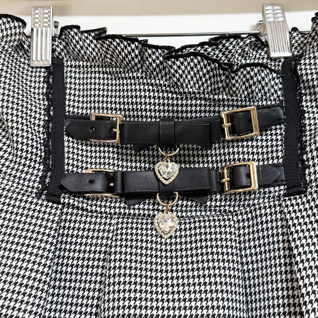 未使用品　LIZLISA　リズリサ　2連ベルトスカパン　ブラックチェック