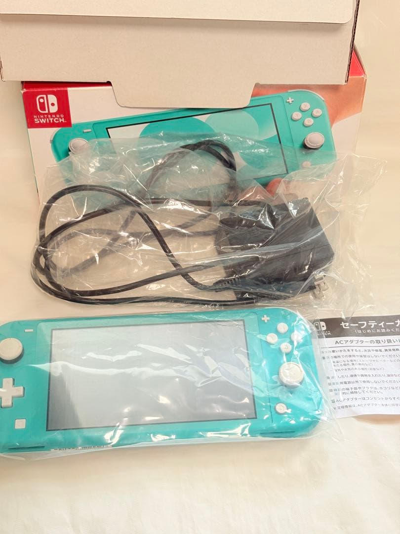 ニンテンドー　Switch Lite ターコイズ　ACアダプター付　美品