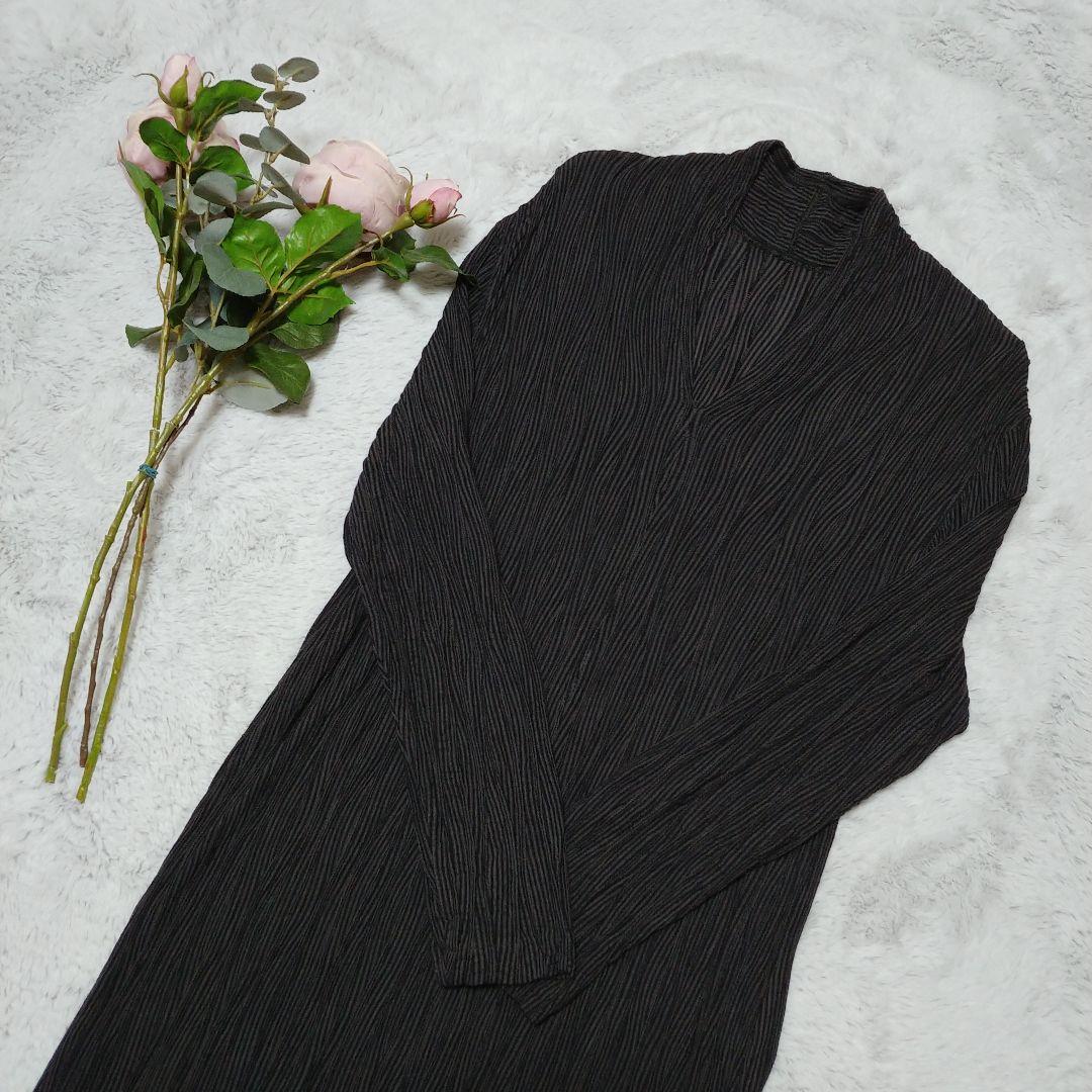 ヨーガンレール　Vネックニットロングワンピース 長袖 ダークカラー