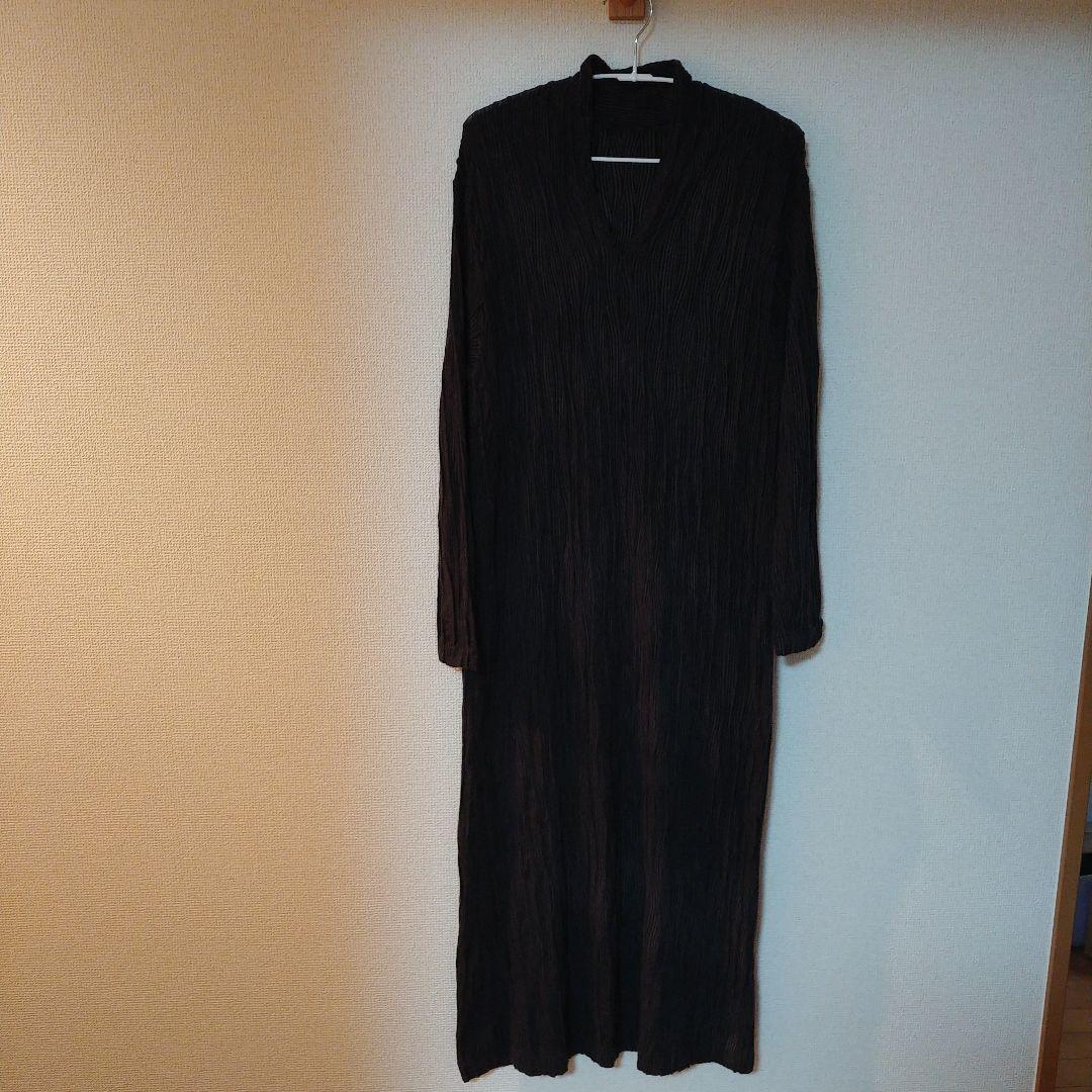 ヨーガンレール　Vネックニットロングワンピース 長袖 ダークカラー