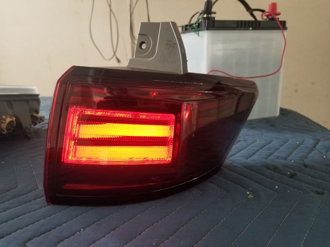 E52 エルグランド ワンオフ LEDテールセット