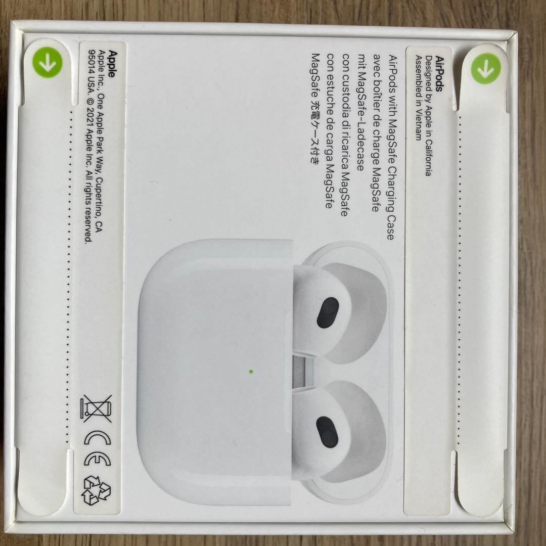 【未使用・未開封】AirPods (第3世代)