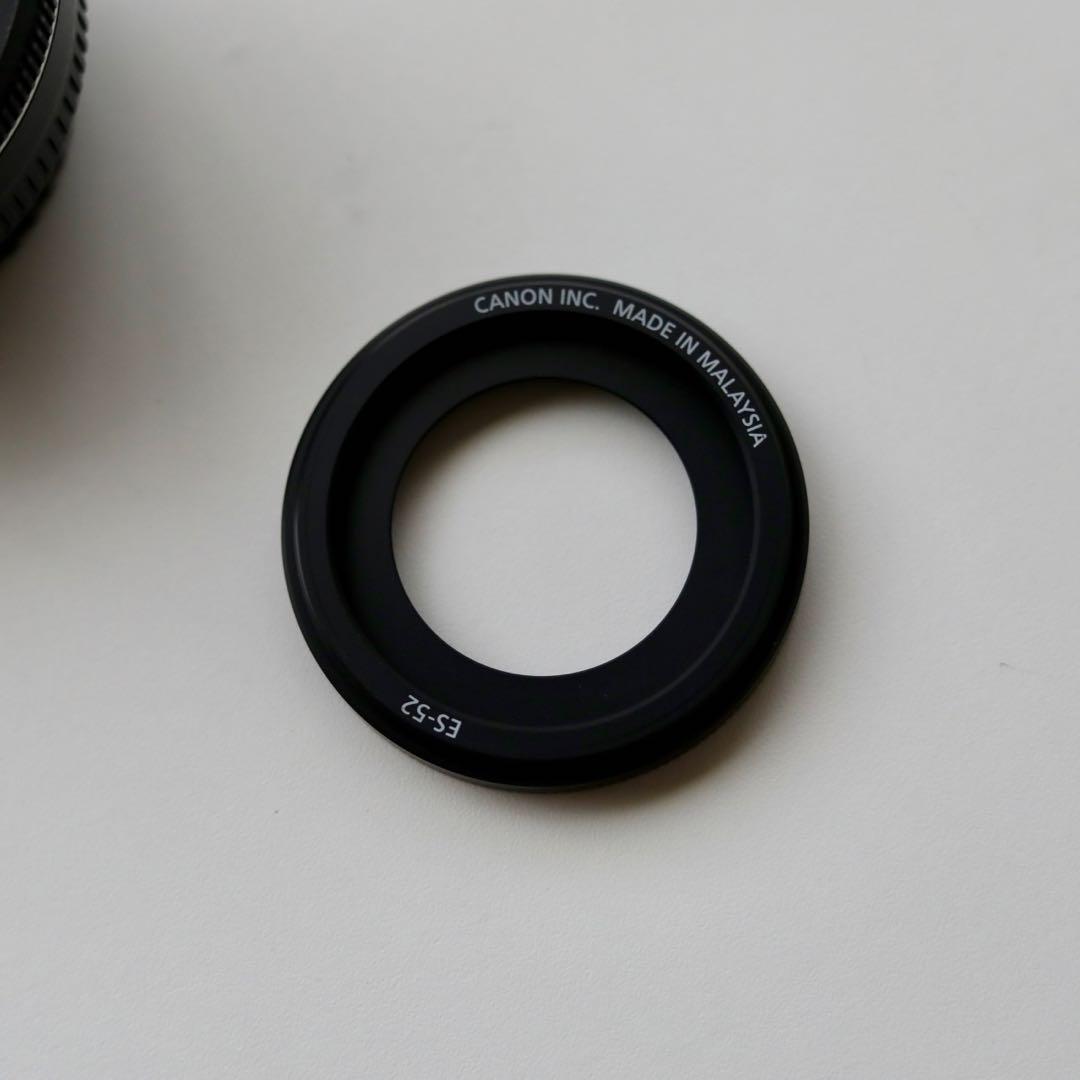 Canon EF 40mm f/2.8 STM +純正レンズフードES-52付き