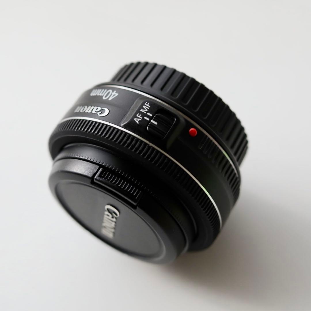 Canon EF 40mm f/2.8 STM +純正レンズフードES-52付き