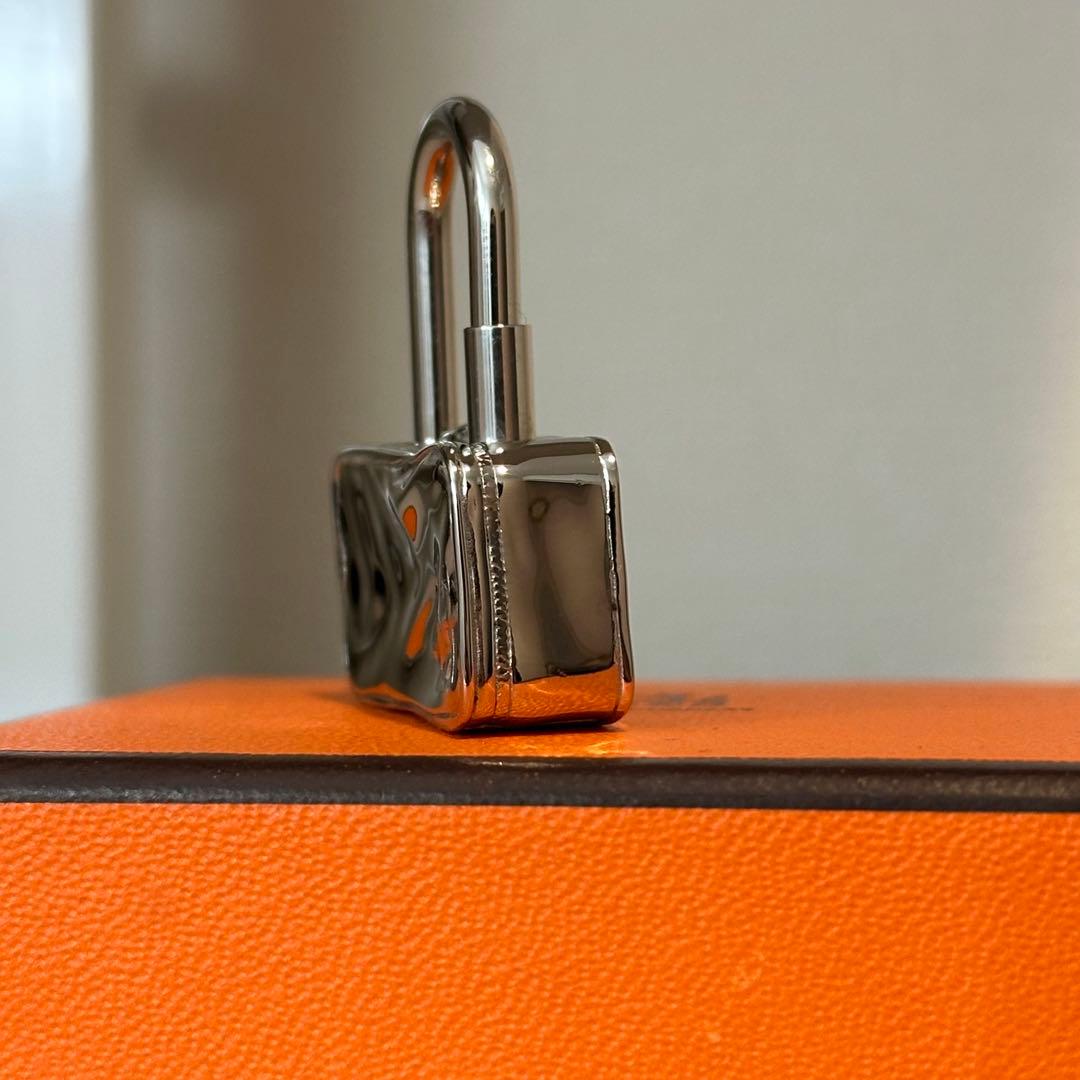 HERMES 美しき逃避行 Le chappee belle 2009年限