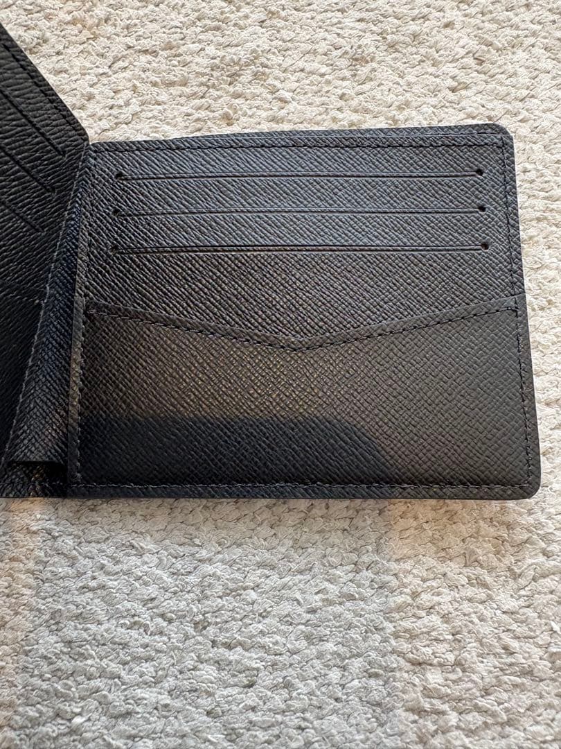 ルイヴィトン エピ メンズ 2つ折り財布 (札入れ)