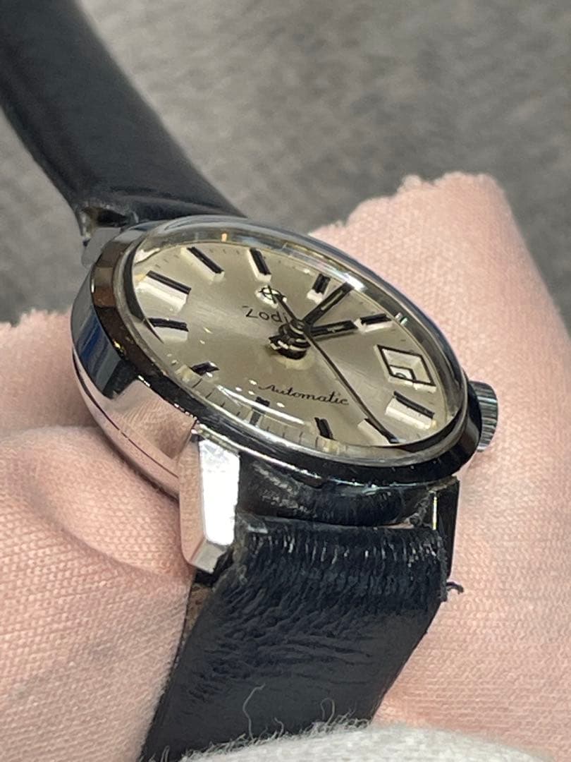 SWISS ZODIAC Automatic Date 正確稼働　新革ベルト　箱