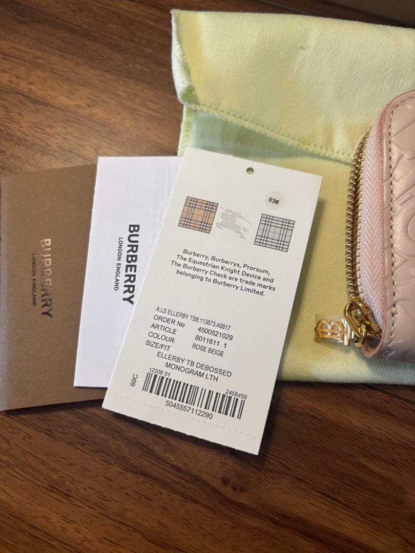 美品　バーバリー　長財布　ピンク