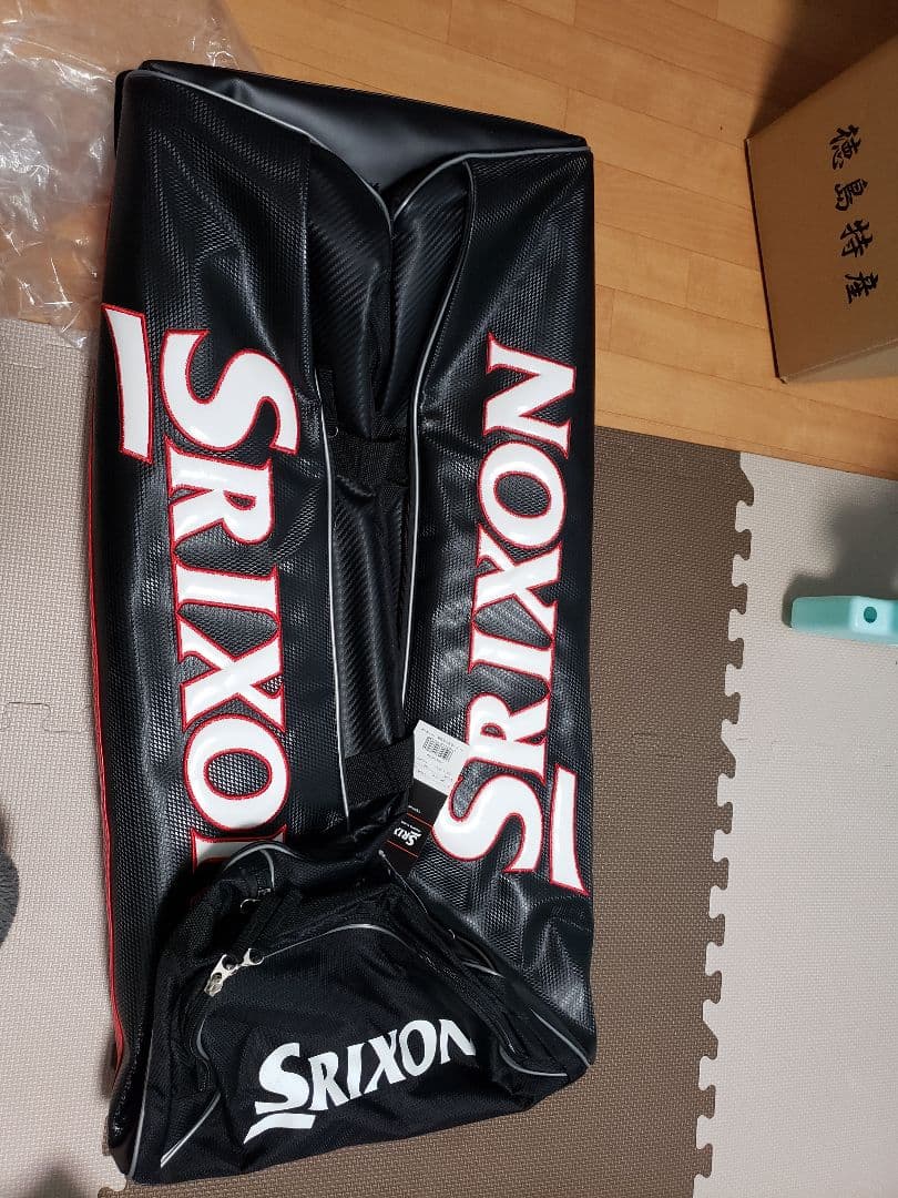 スリクソンツアーバック定価税込約20000円　　　　　　　　　実