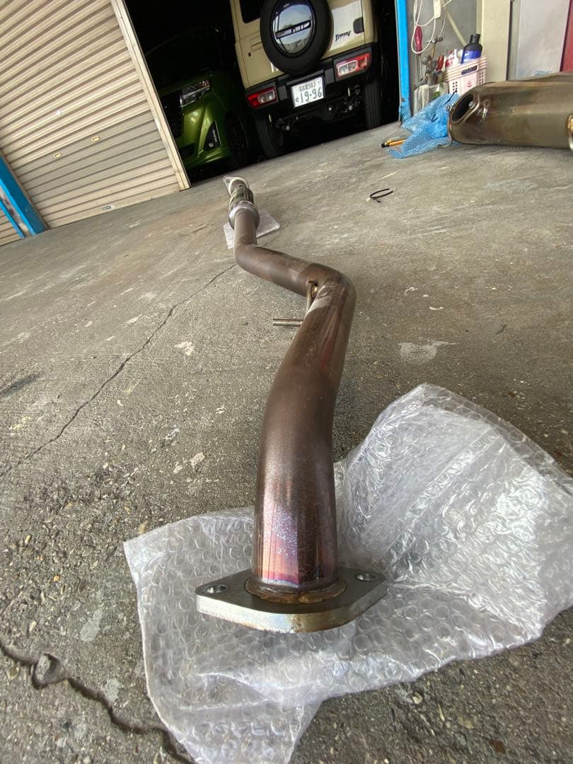 gr86 センターマフラー