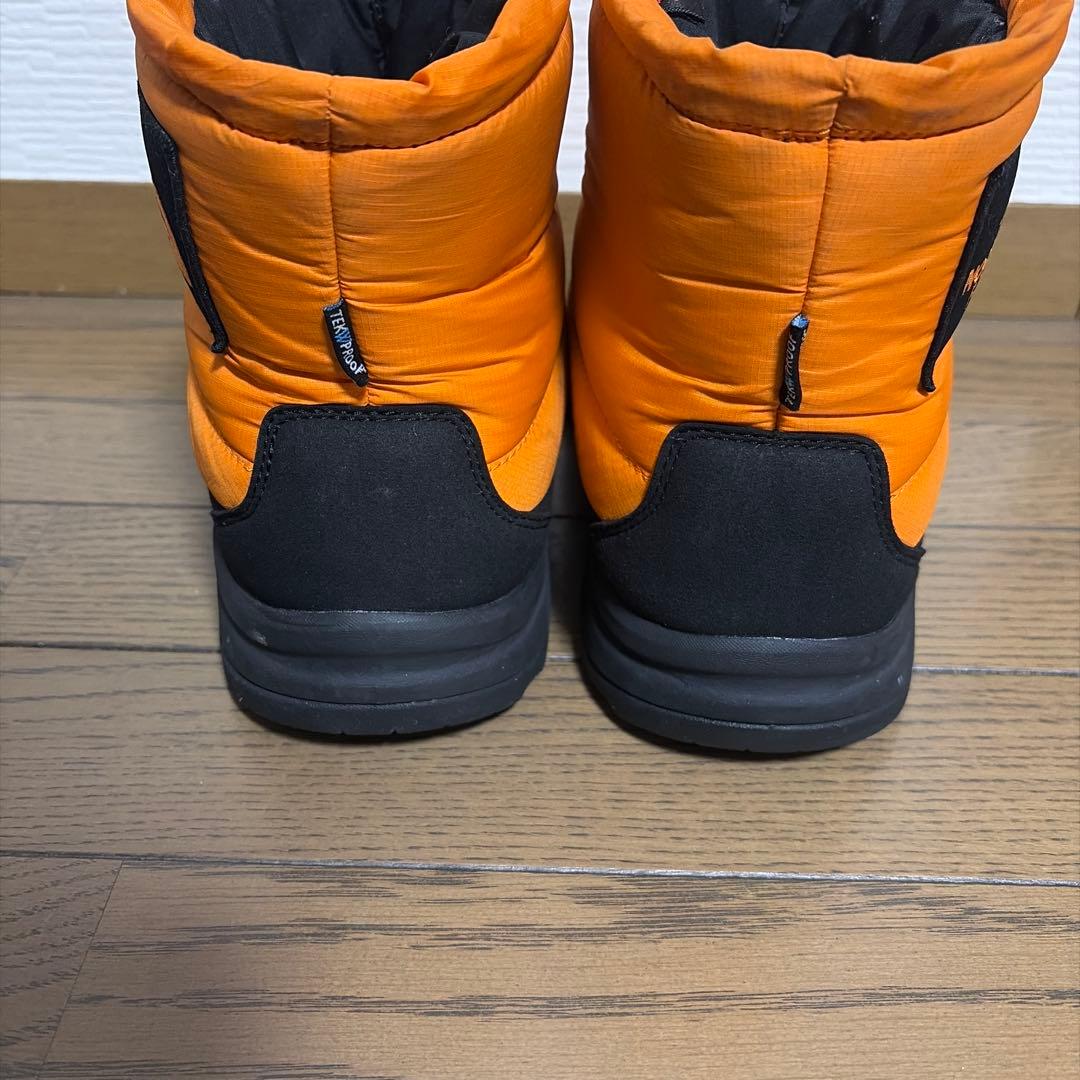THE NORTH FACE オレンジ ショートブーツ