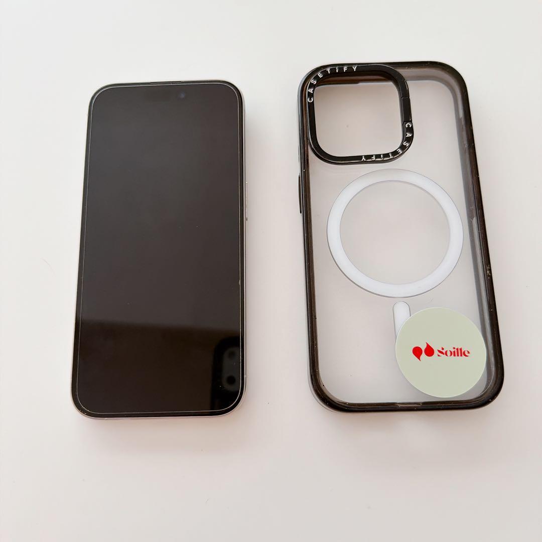 iphone15pro ホワイトチタニウム256GB CASETiFYケース付き