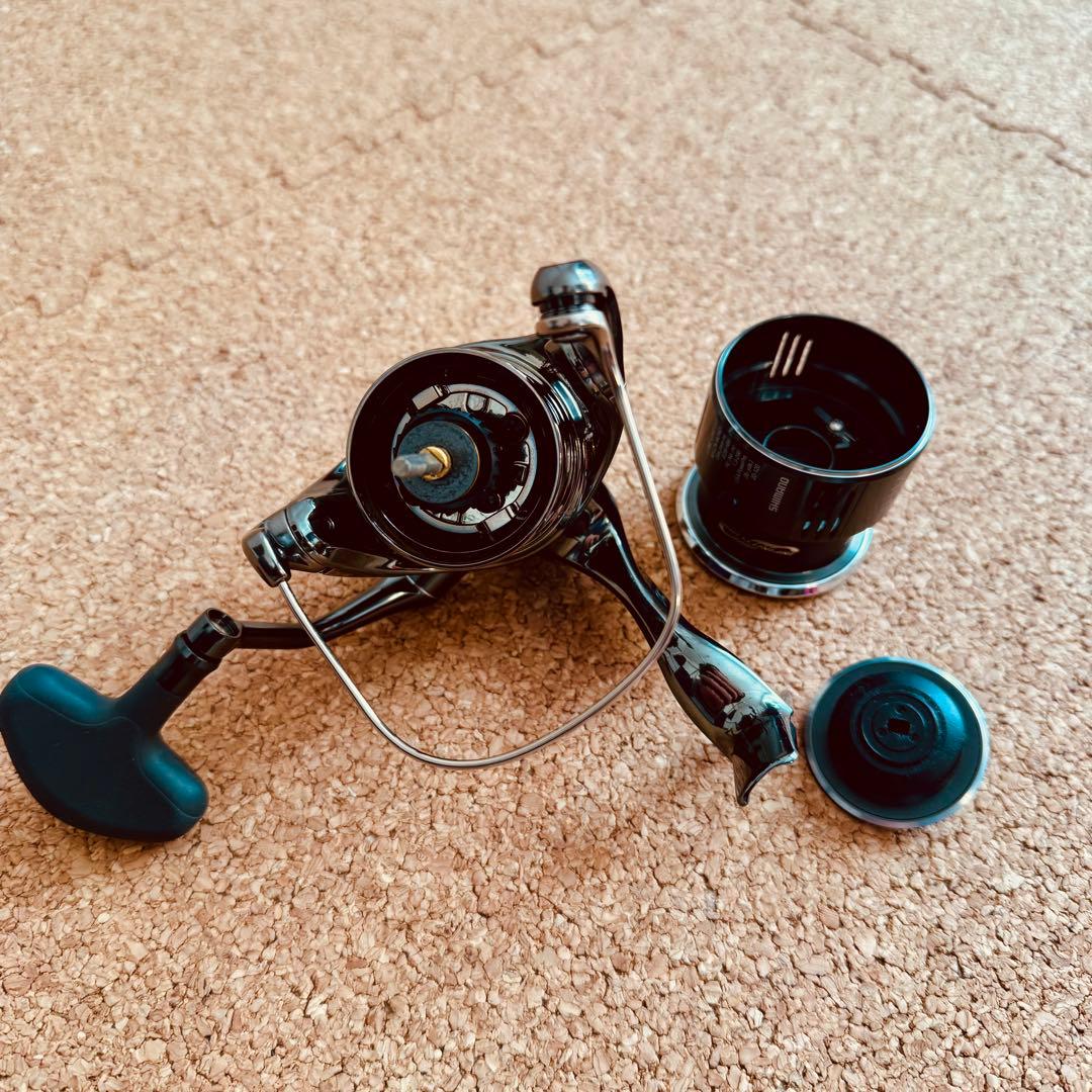 【2回試投のみ極美品】22ステラ 4000MHG ベール対策済製品