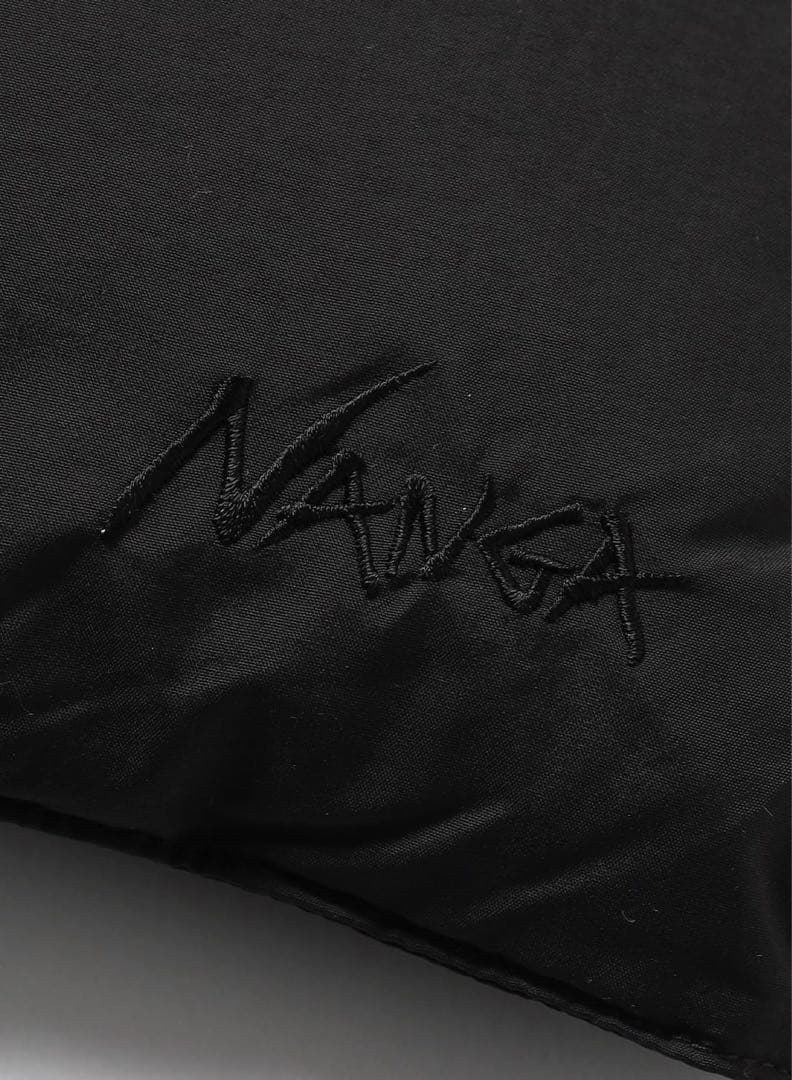 新品 タグ付き NANGA ナンガ ダウンポンチョマフラー ブラック