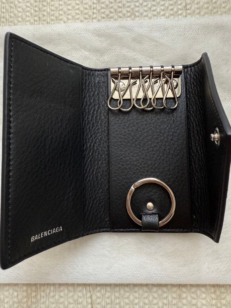 BALENCIAGA ブラック6連キーケース