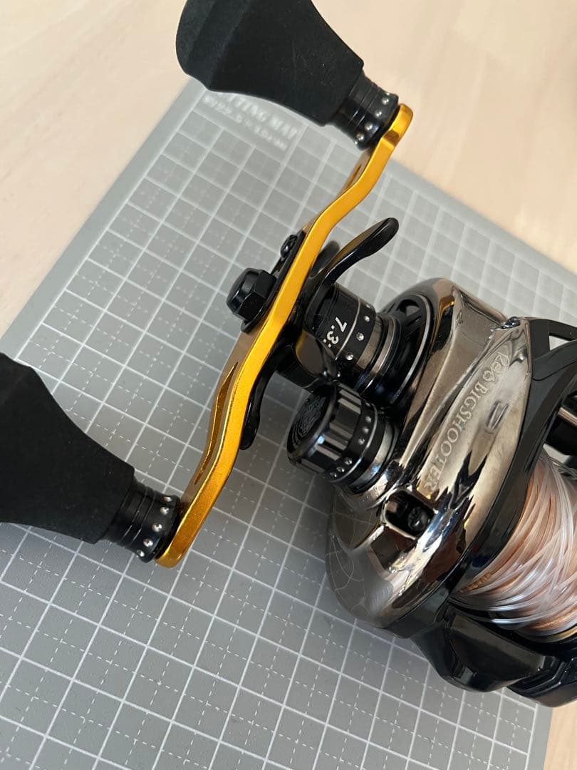 アブガルシア　ビックシューターコンパクトREVO4 ギア比7.3:1