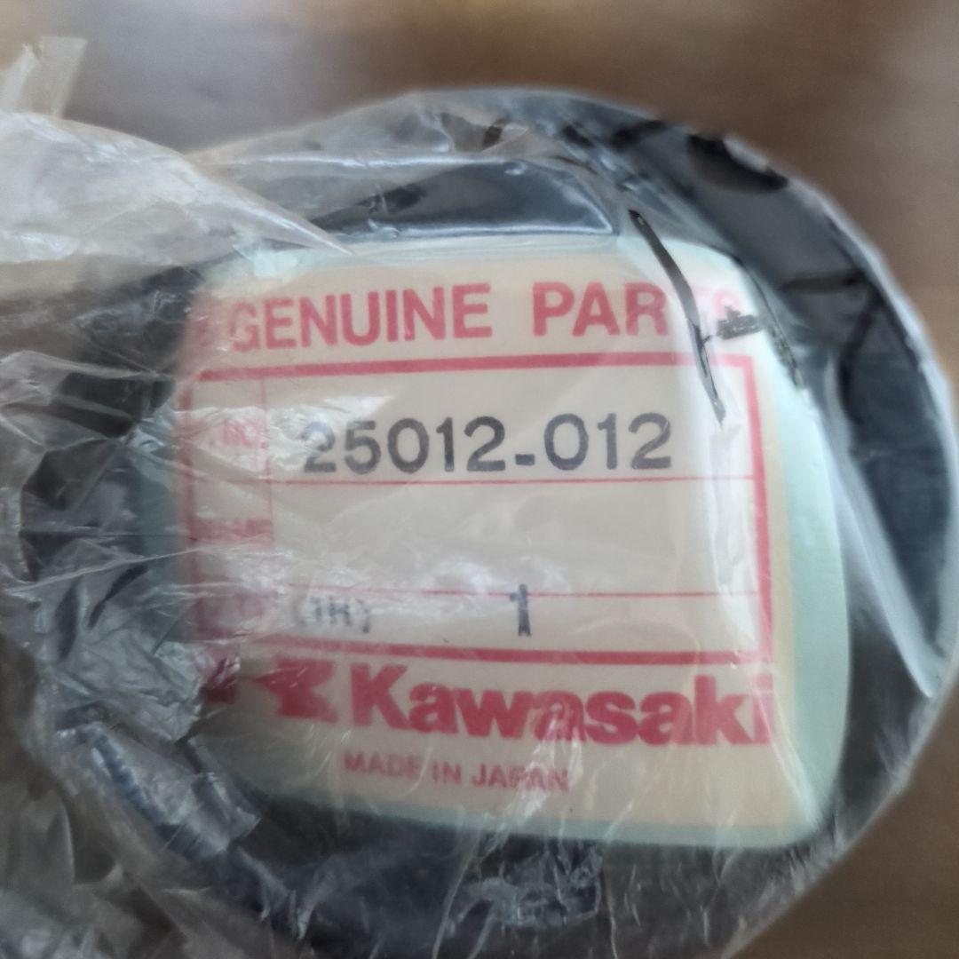 Kawasaki 純正　メーターリム 25012-012　KH250 KH400