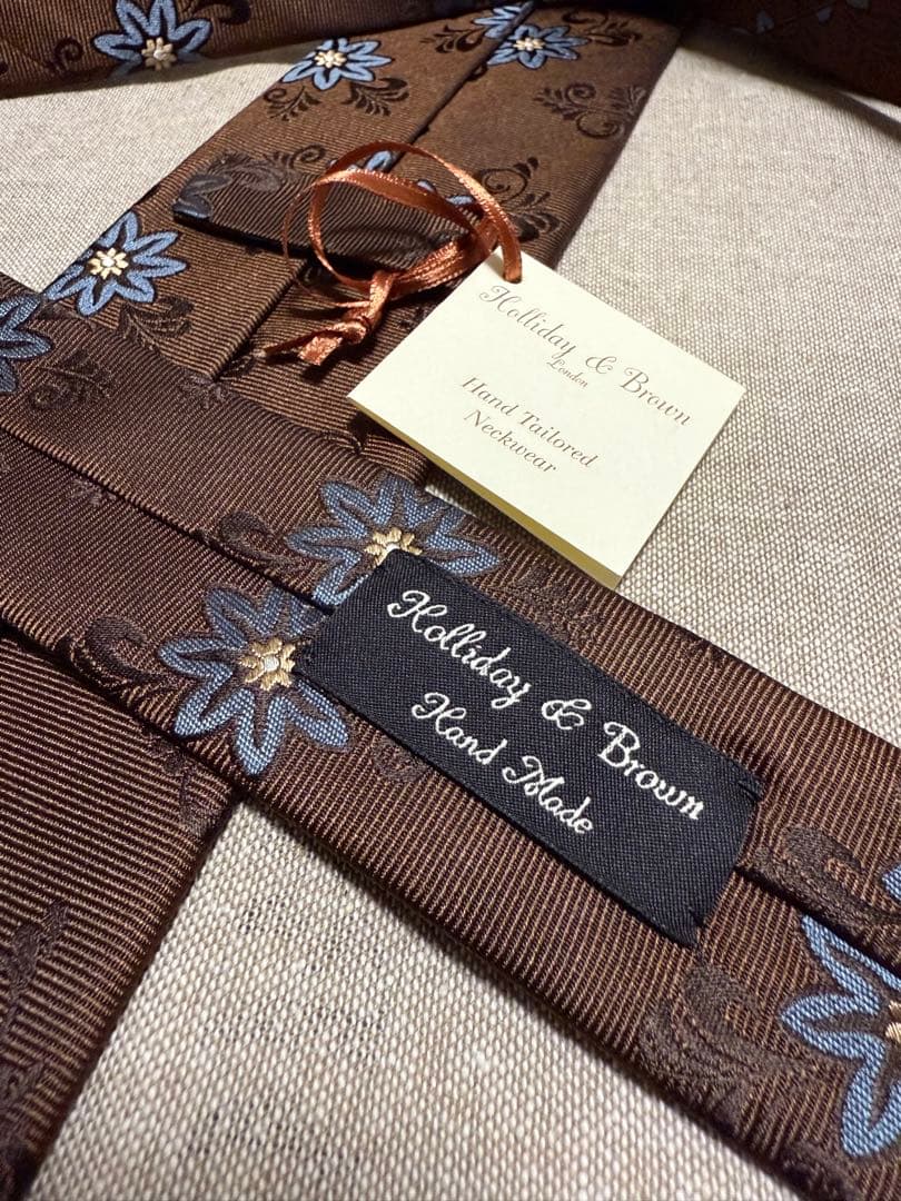 【新品】Holliday & Brown／ジャガード／花柄／フローラル／ブラウン