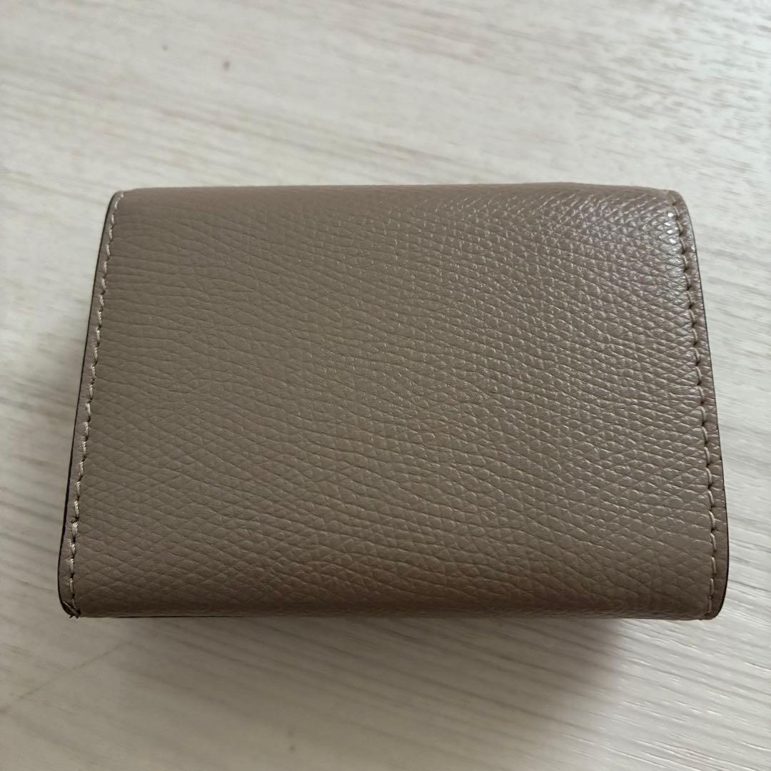 値下げしました。FENDI フェンディ 三つ折り財布