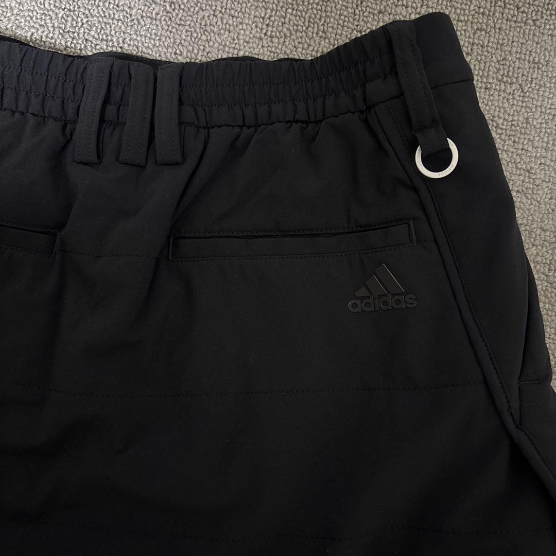 adidas ブラック ゴルフスカート　中綿スカート
