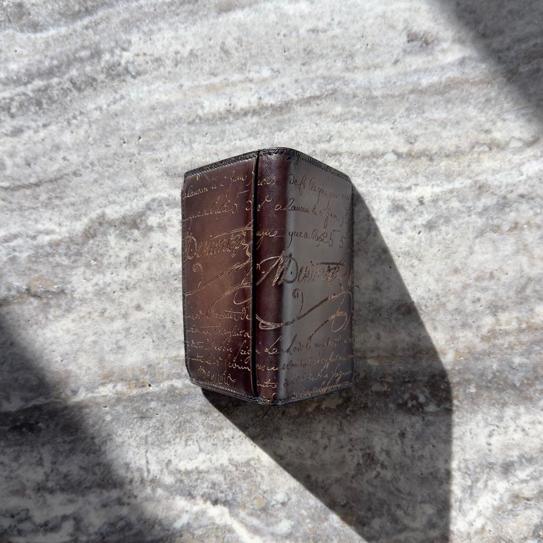 限定 定価13.6万円 ベルルッティ ペリプル スクリットレザーミニ財布